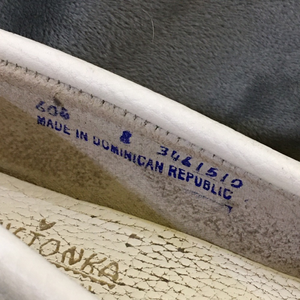 Minnetonka Moccasins - Picture 4 of 7